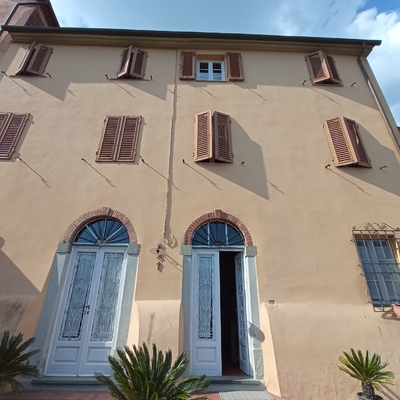 Rustico e Colonica Vendita Capannori (LU)